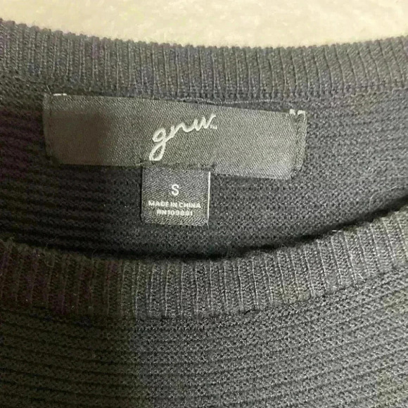 GNW Black, Grey, and Tan Colorblock Ribbed Short Sleeve Sweater Size Small - Picture 5 of 7